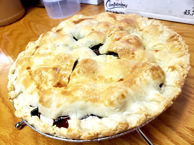 Homemade berry pie